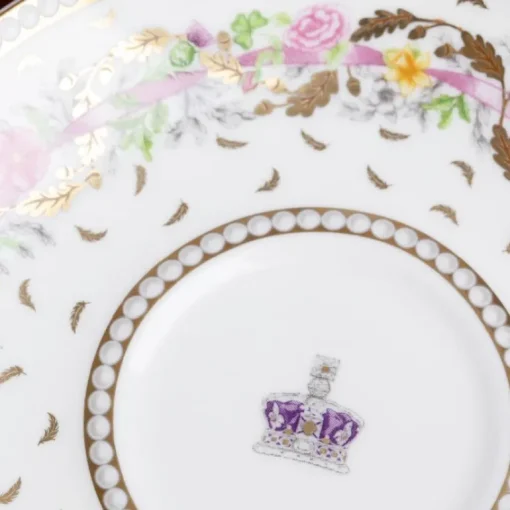 Queen Elizabeth Ii Commemorative Teacup And Saucer